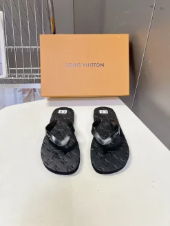 LV Slides & Slippers Rubber (Black) EU35-45 A50202607050685