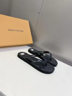 Alternative view of LV Slides & Slippers Rubber (Black) EU35-45 A50202607050685