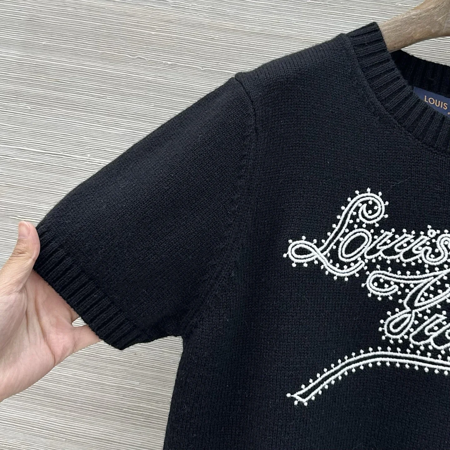 LV T-shirts & Vests Knit (Black-White) S-L B25202607050981 - Image 3