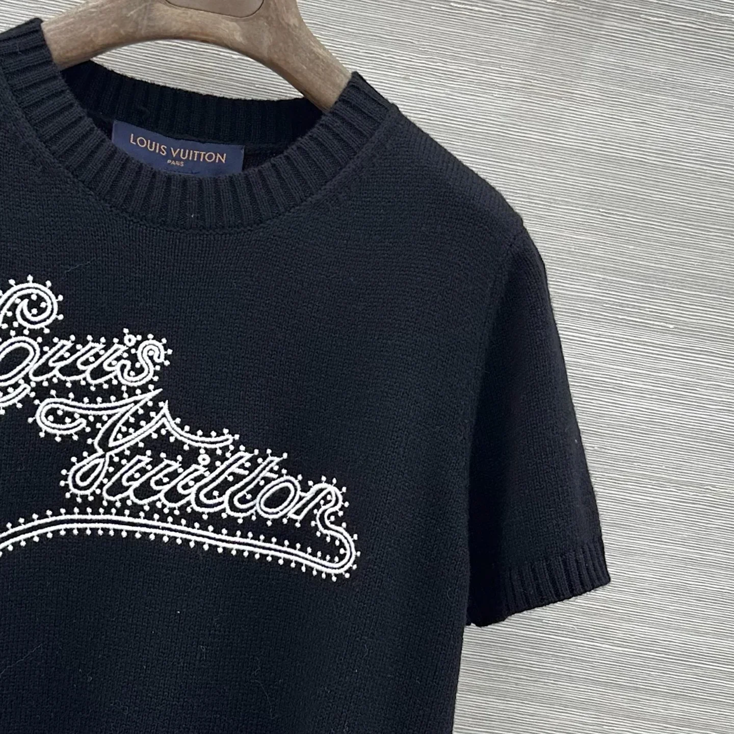 LV T-shirts & Vests Knit (Black-White) S-L B25202607050981 - Image 4
