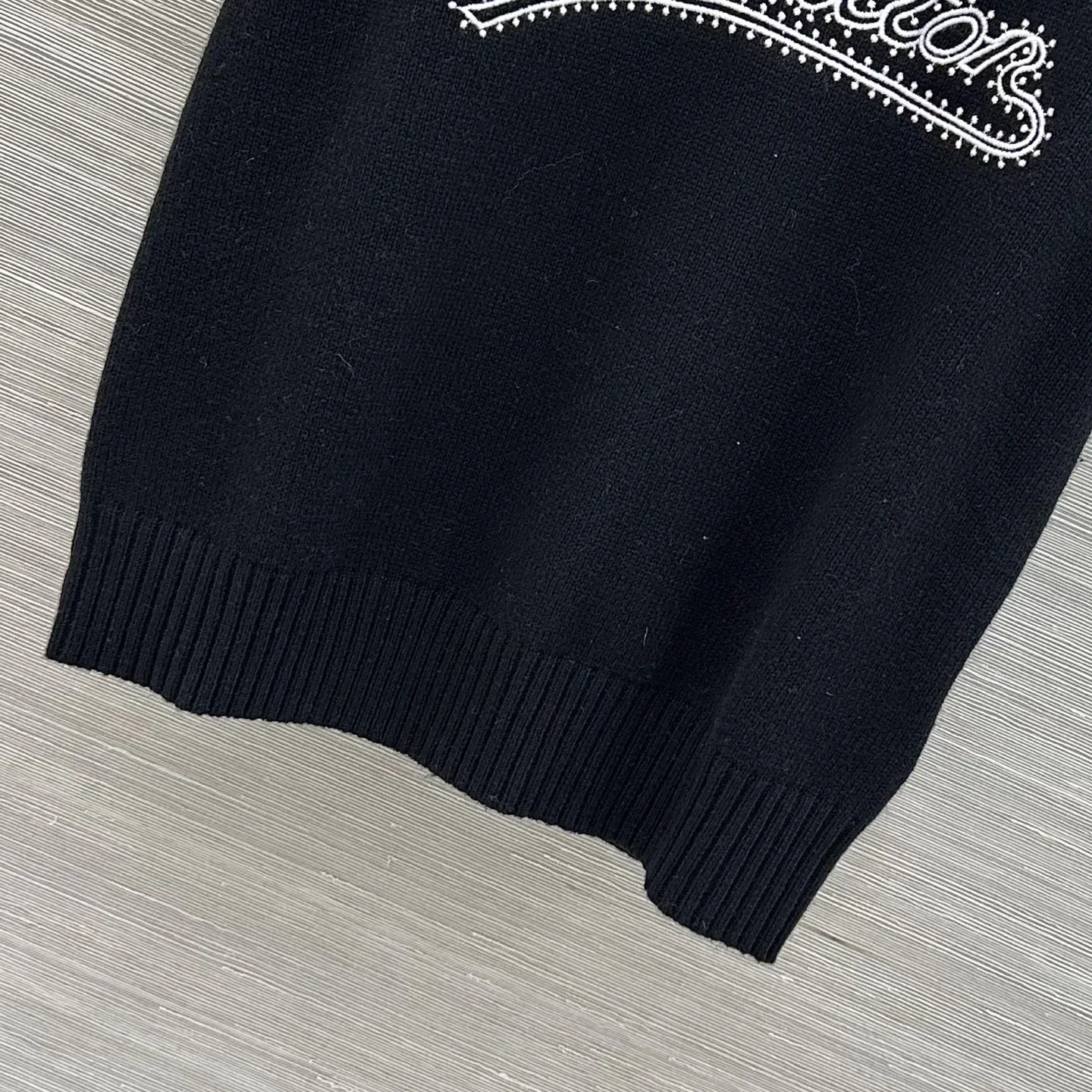 LV T-shirts & Vests Knit (Black-White) S-L B25202607050981 - Image 6
