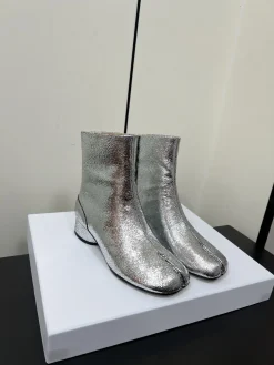 MAISON MARGIELA Boots & Booties Cracked Lambskin (Silver) EU36-39 D10202607051735