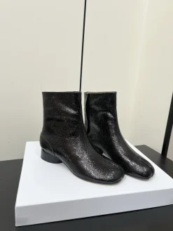 Alternative view of MAISON MARGIELA Boots & Booties Cracked Leather (Black) EU36-39 D10202607051744