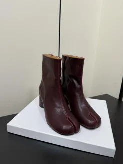 MAISON MARGIELA Boots & Booties Lambskin (Burgundy) EU35-39 D10202607051733