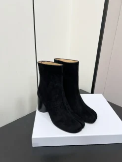 MAISON MARGIELA Boots & Booties Suede (Black) EU35-39 D10202607051738