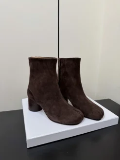 Alternative view of MAISON MARGIELA Boots & Booties Suede (Brown) EU35-39 D10202607051745