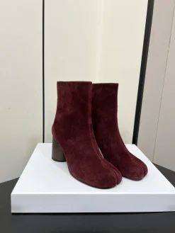 MAISON MARGIELA Boots & Booties Suede (Burgundy) EU35-39 D10202607051740