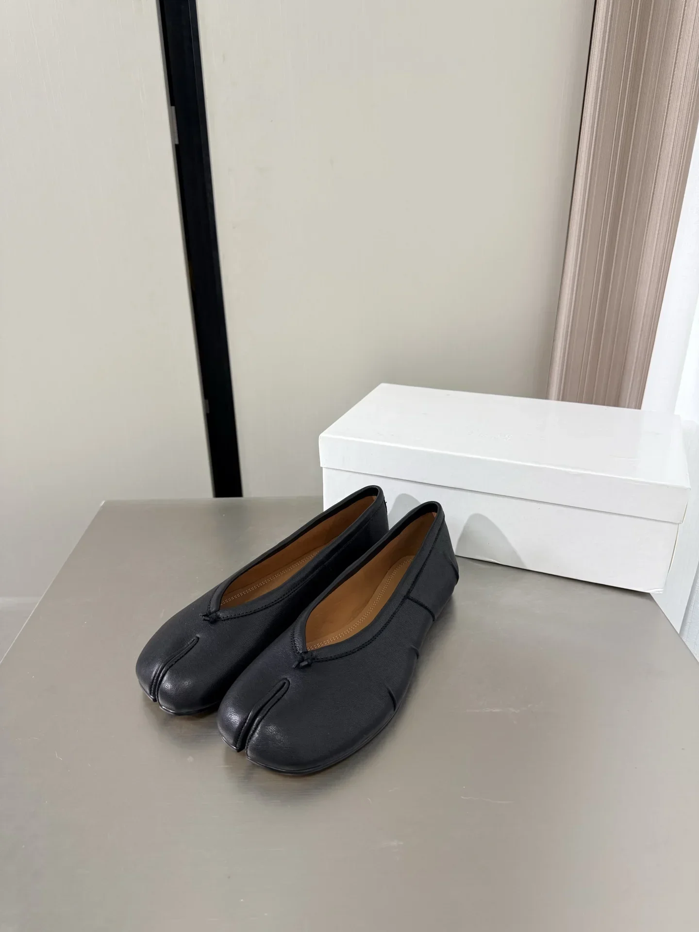 MAISON MARGIELA Flats & Loafers Calf Leather (Black) EU35-41 B80202607050524 - Image 9