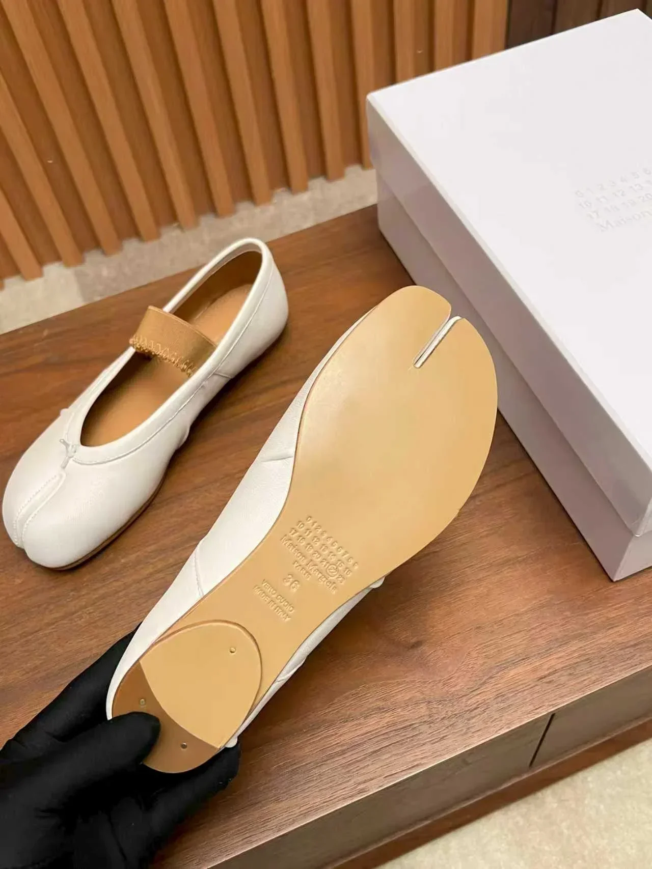 MAISON MARGIELA Flats & Loafers Leather (White-Brown) B40202607051073 - Image 8