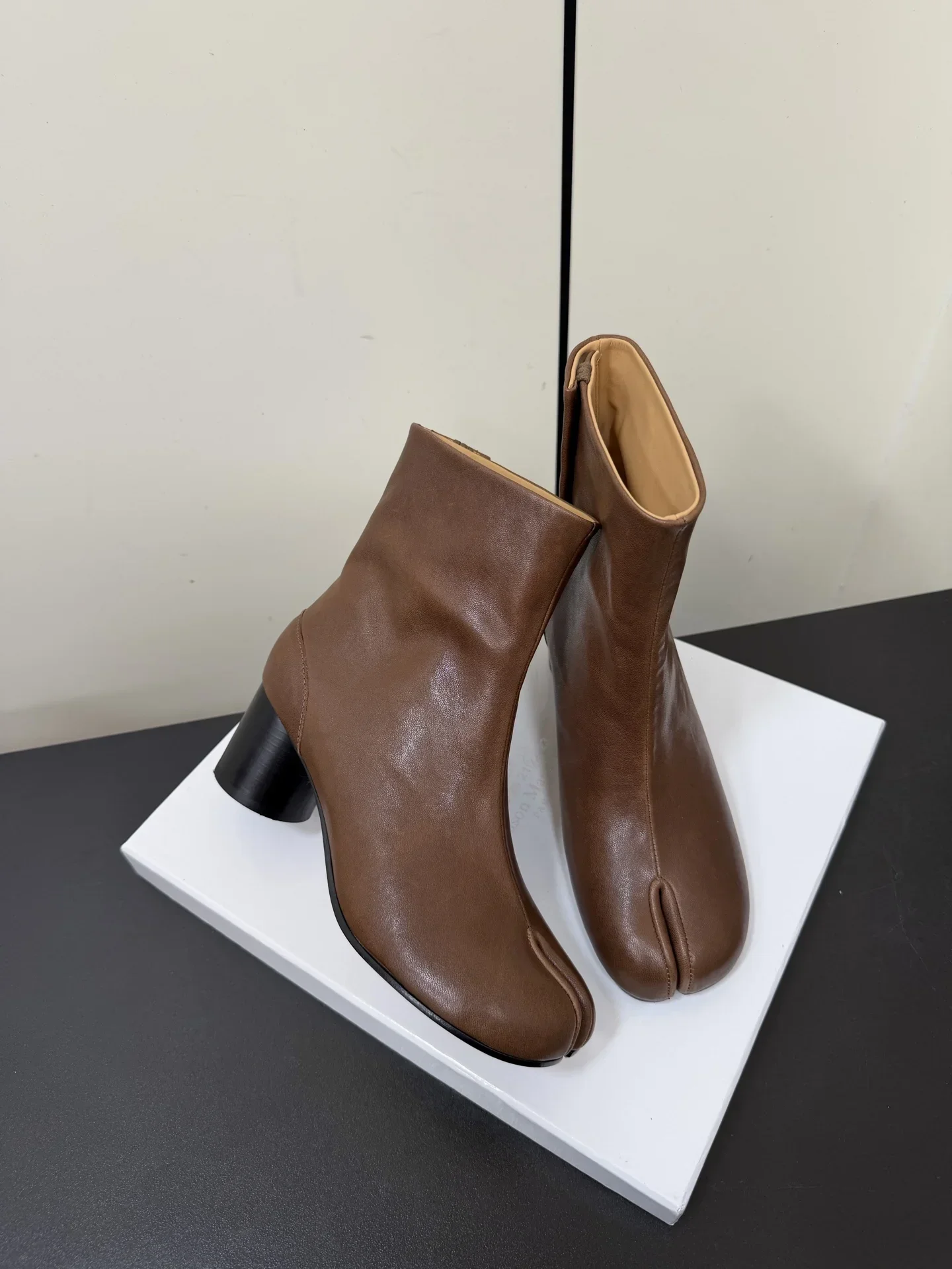 MAISON MARGIELA Shoes Lambskin (Brown) EU35-39 D10202607051731 - Image 5