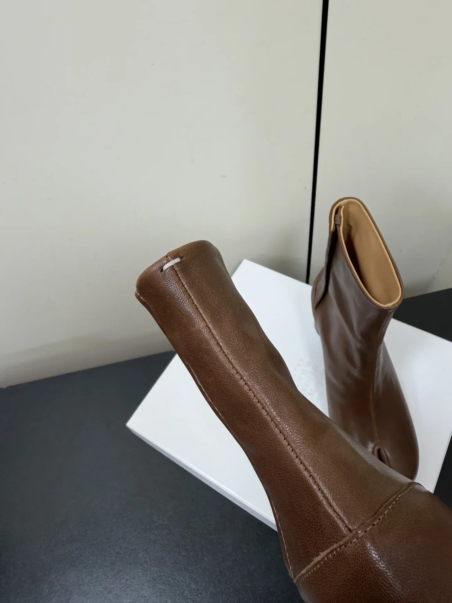 MAISON MARGIELA Shoes Lambskin (Brown) EU35-39 D10202607051731 - Image 8