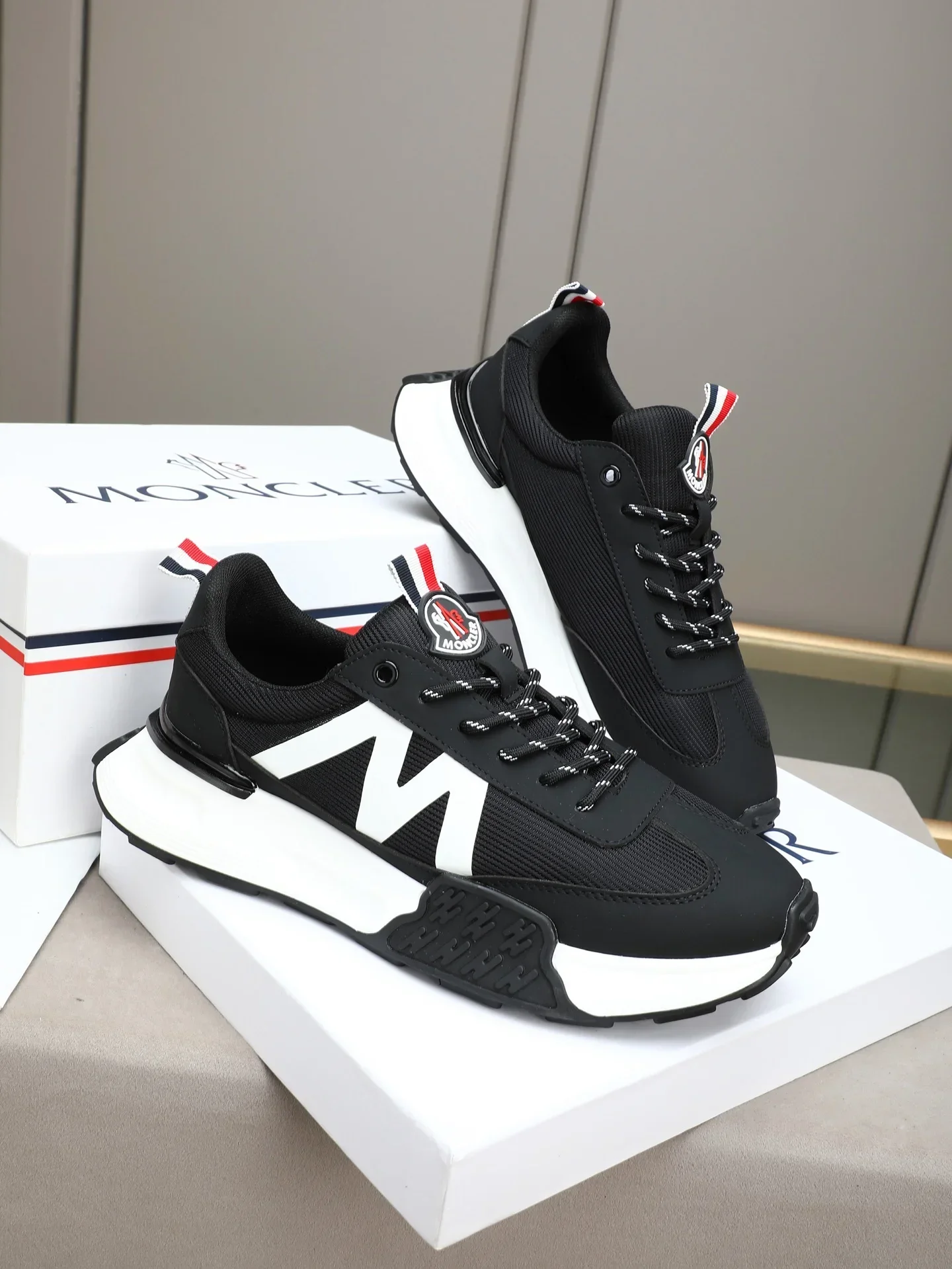 MONCLER Shoes Mesh Rubber (Black-White) EU38-44 B20202607050921 - Image 4