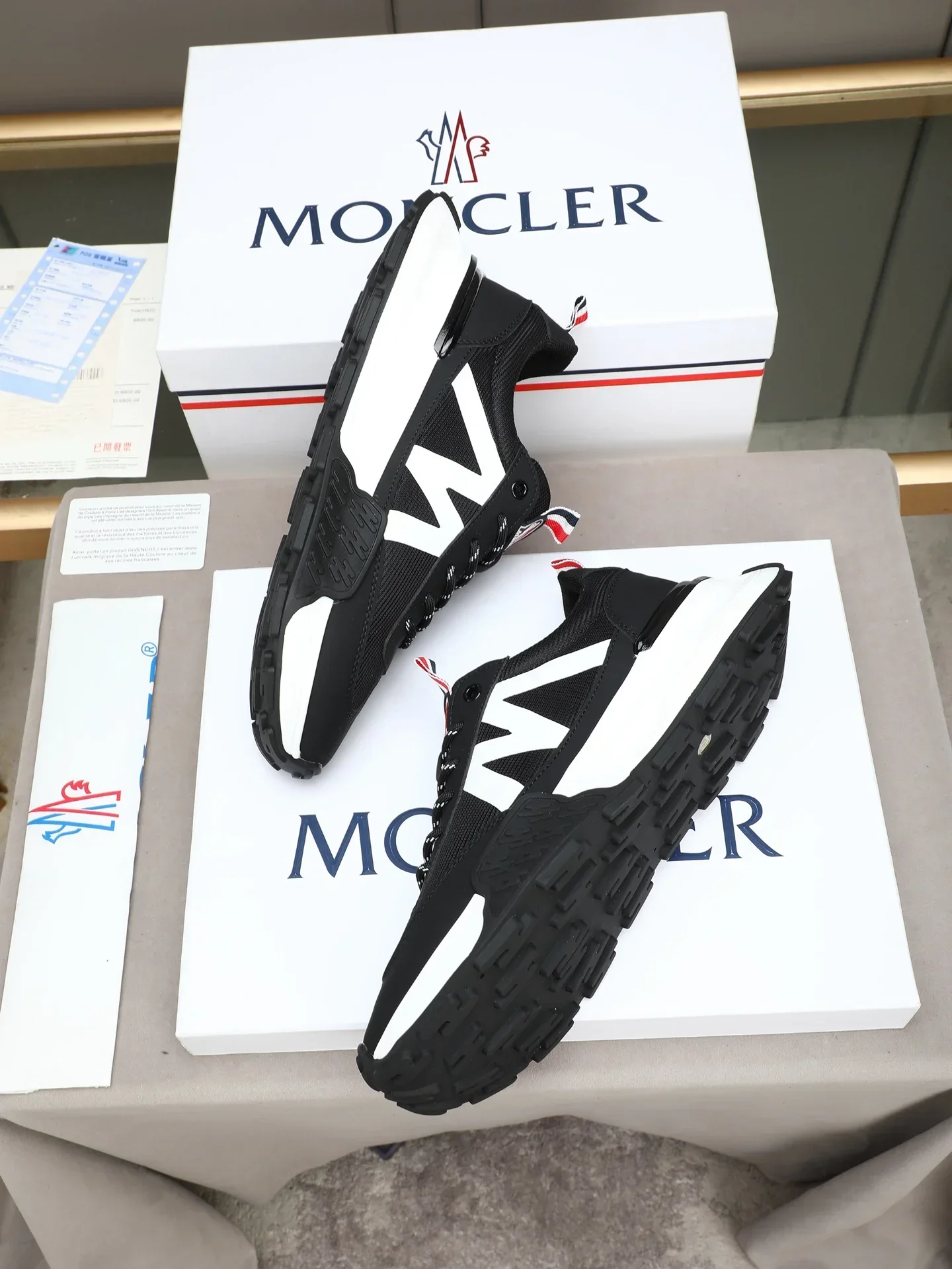 MONCLER Shoes Mesh Rubber (Black-White) EU38-44 B20202607050921 - Image 7