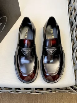 PRADA Formal Shoes Patent Leather (Black-Burgundy) EU39-44 D10202607051749