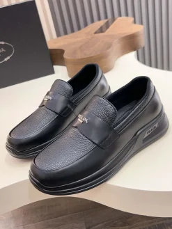 PRADA Sneakers & Trainers Grained Leather (Black) EU39-44 C30202607050572