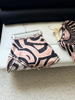 PUCCI Clothing Silk Twill (Black-Pink) 36-40 D15202607052311