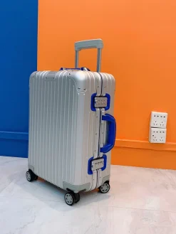 RIMOWA Suitcases 21inch F00202607010095