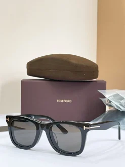 Alternative view of TOM FORD Glasses & Sunglasses B05202607020592