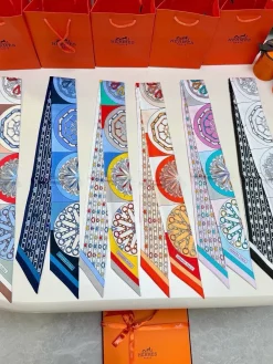 UNCATEGORIZED Scarves & Twilly D5202607020416