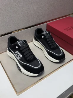 VALENTINO Sneakers & Trainers Suede Mesh (Black-White) EU38-44 B80202607051442