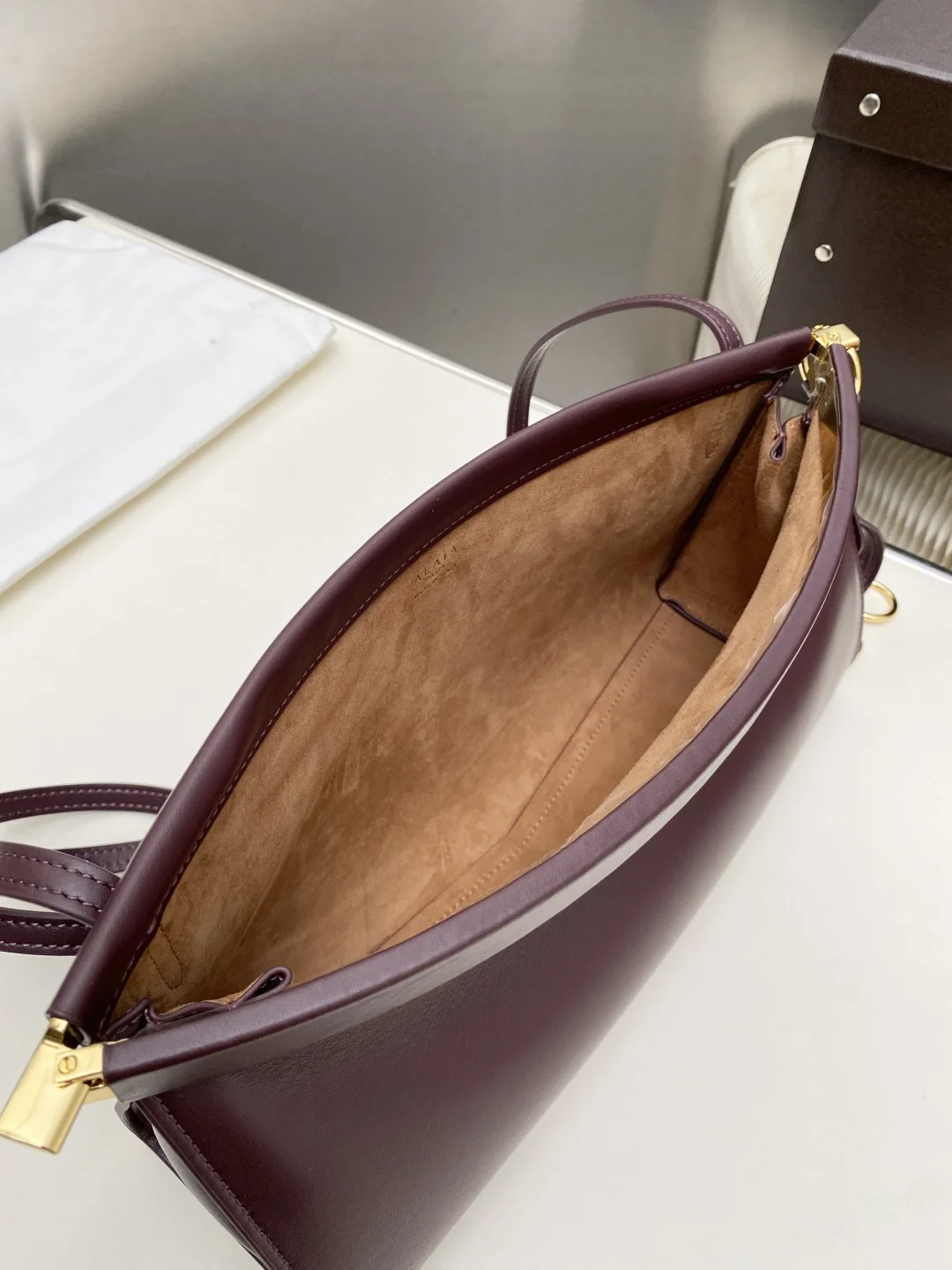 ALAIA Shoulder Bags Calf Leather (Burgundy-Gold) 30X14X9CM G00202608100382 - Image 8