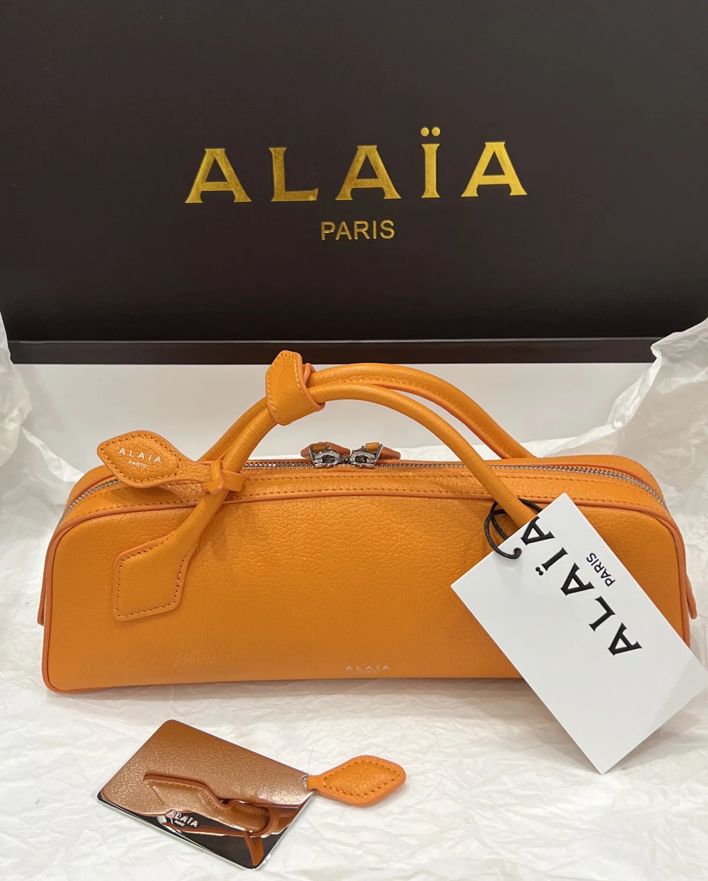 ALAIA Shoulder Bags Calf Leather (Orange) 31X10X7CM G00202608100401 - Image 2