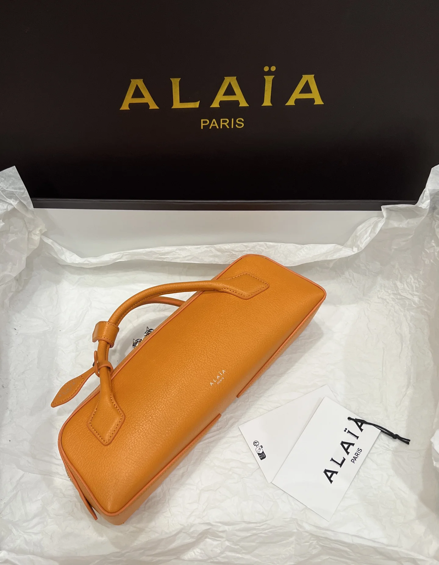 ALAIA Shoulder Bags Calf Leather (Orange) 31X10X7CM G00202608100401 - Image 4