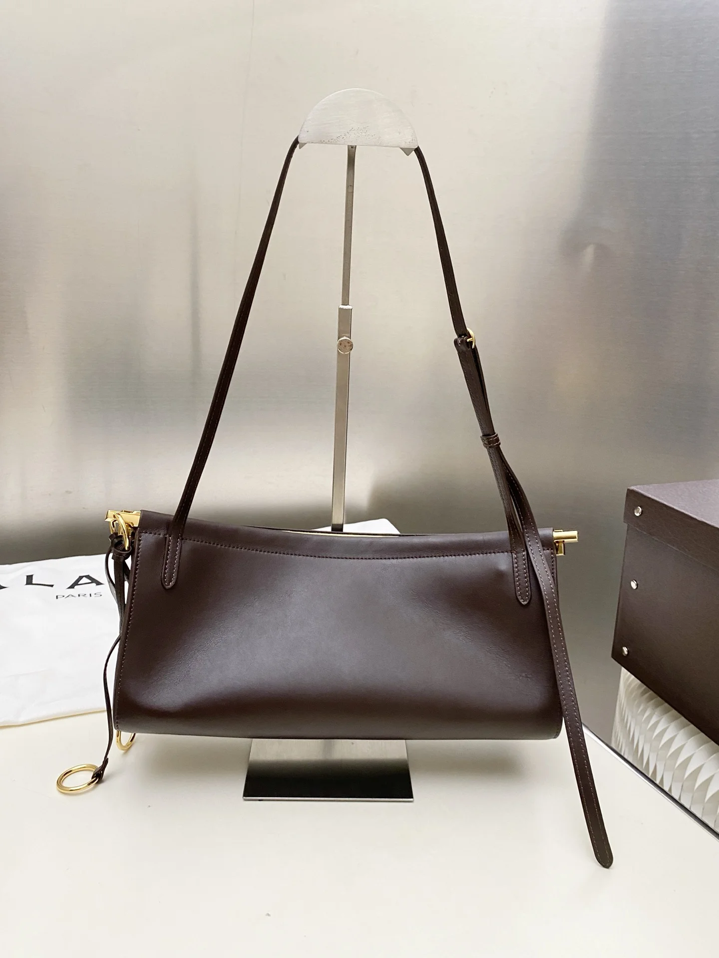 ALAIA Shoulder Bags Calfskin Leather (Brown-Gold) 30X14X9CM G00202608100386 - Image 2