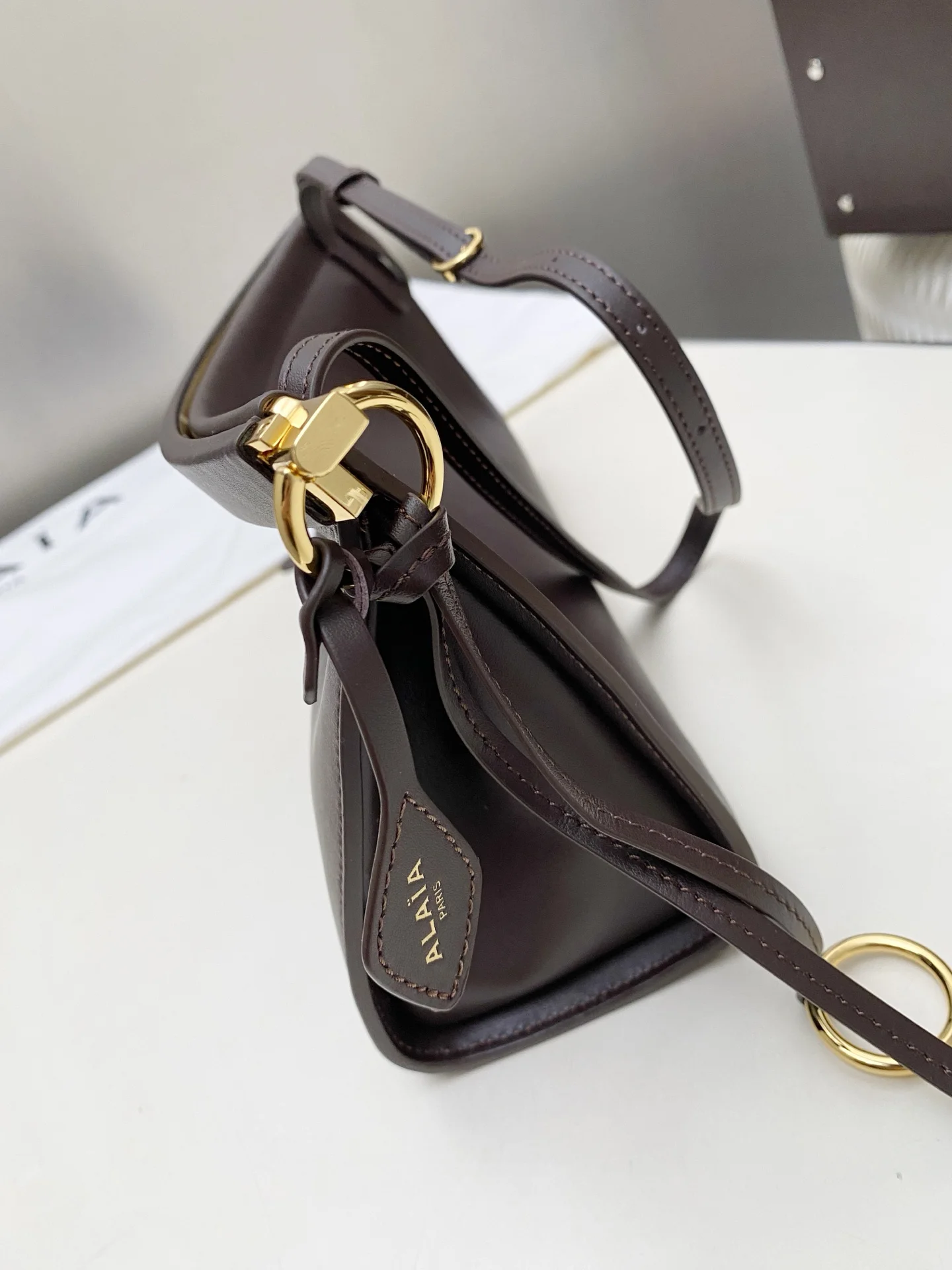 ALAIA Shoulder Bags Calfskin Leather (Brown-Gold) 30X14X9CM G00202608100386 - Image 5
