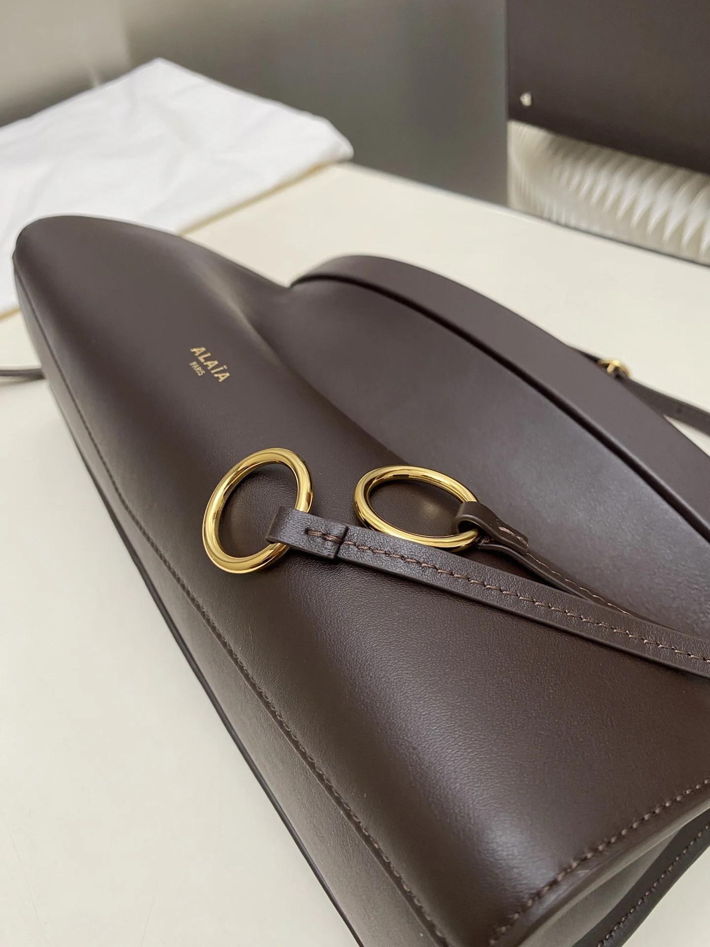 ALAIA Shoulder Bags Calfskin Leather (Brown-Gold) 30X14X9CM G00202608100386 - Image 6