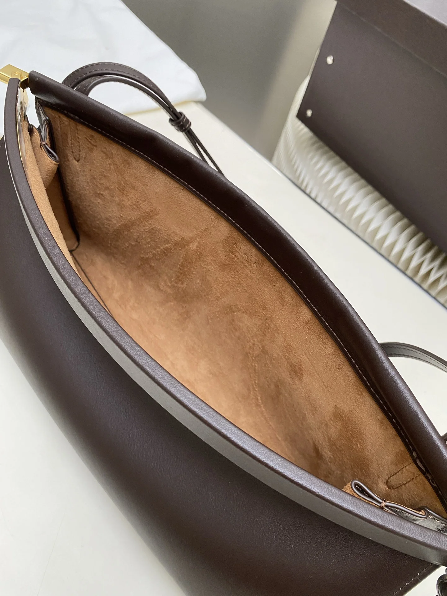 ALAIA Shoulder Bags Calfskin Leather (Brown-Gold) 30X14X9CM G00202608100386 - Image 7