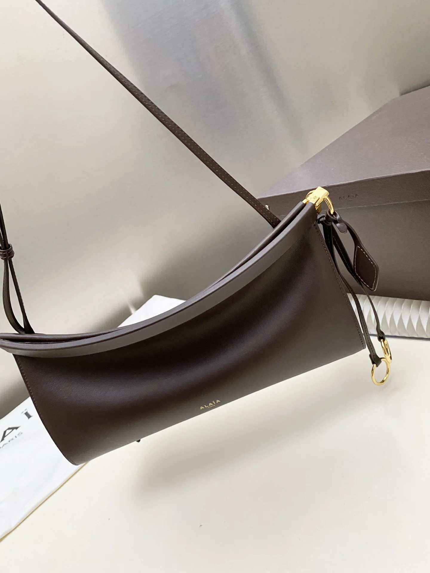 ALAIA Shoulder Bags Calfskin Leather (Brown-Gold) 30X14X9CM G00202608100386 - Image 9