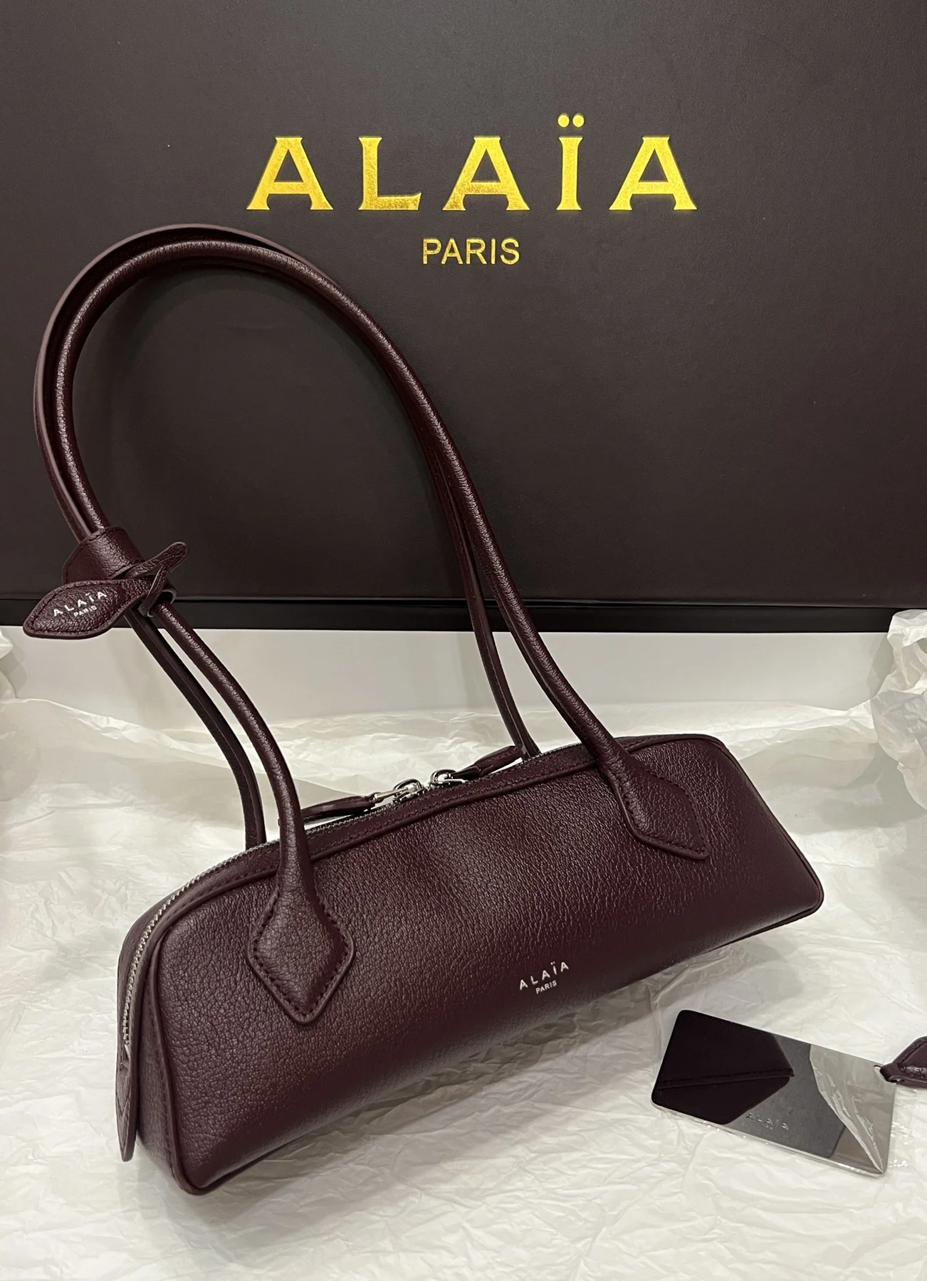 ALAIA Shoulder Bags Leather (Burgundy-Silver) 27X9X8CM G20202608100424