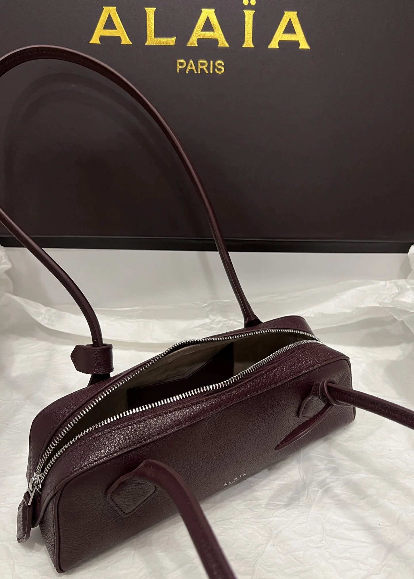 ALAIA Shoulder Bags Leather (Burgundy-Silver) 27X9X8CM G20202608100424 - Image 5