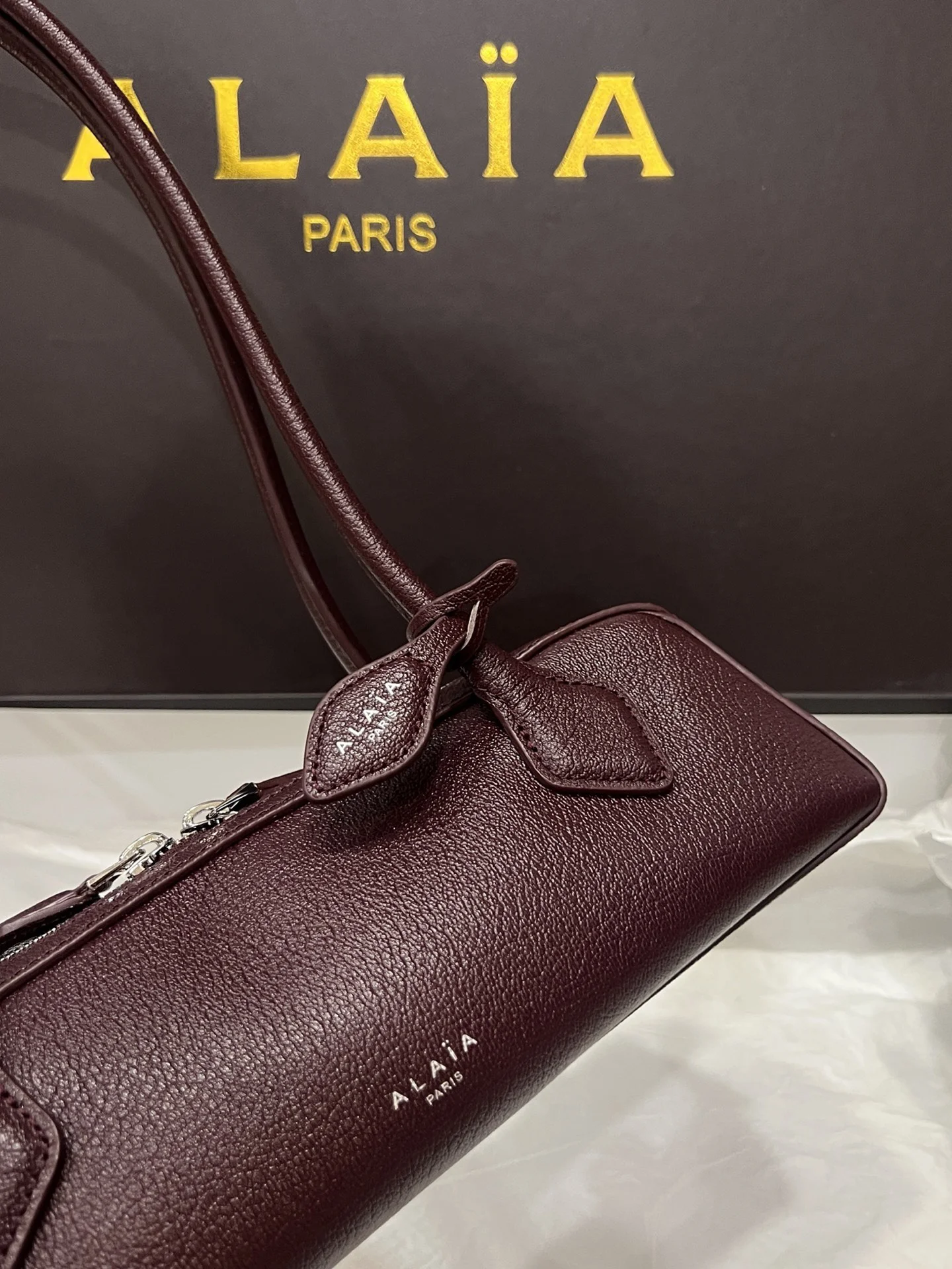 ALAIA Shoulder Bags Leather (Burgundy-Silver) 27X9X8CM G20202608100424 - Image 7