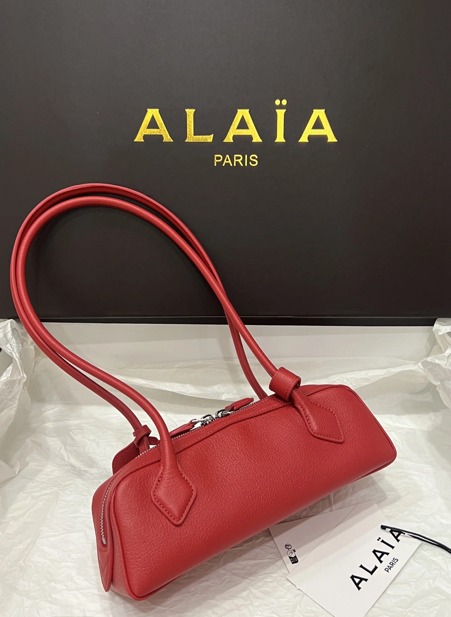 ALAIA Shoulder Bags Leather (Red) 27X9X8CM G20202608100406 - Image 3