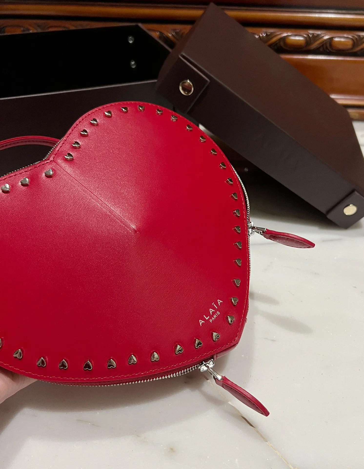ALAIA Shoulder Bags Leather Studs (Red) 21X17X5CM E00202608100369 - Image 9