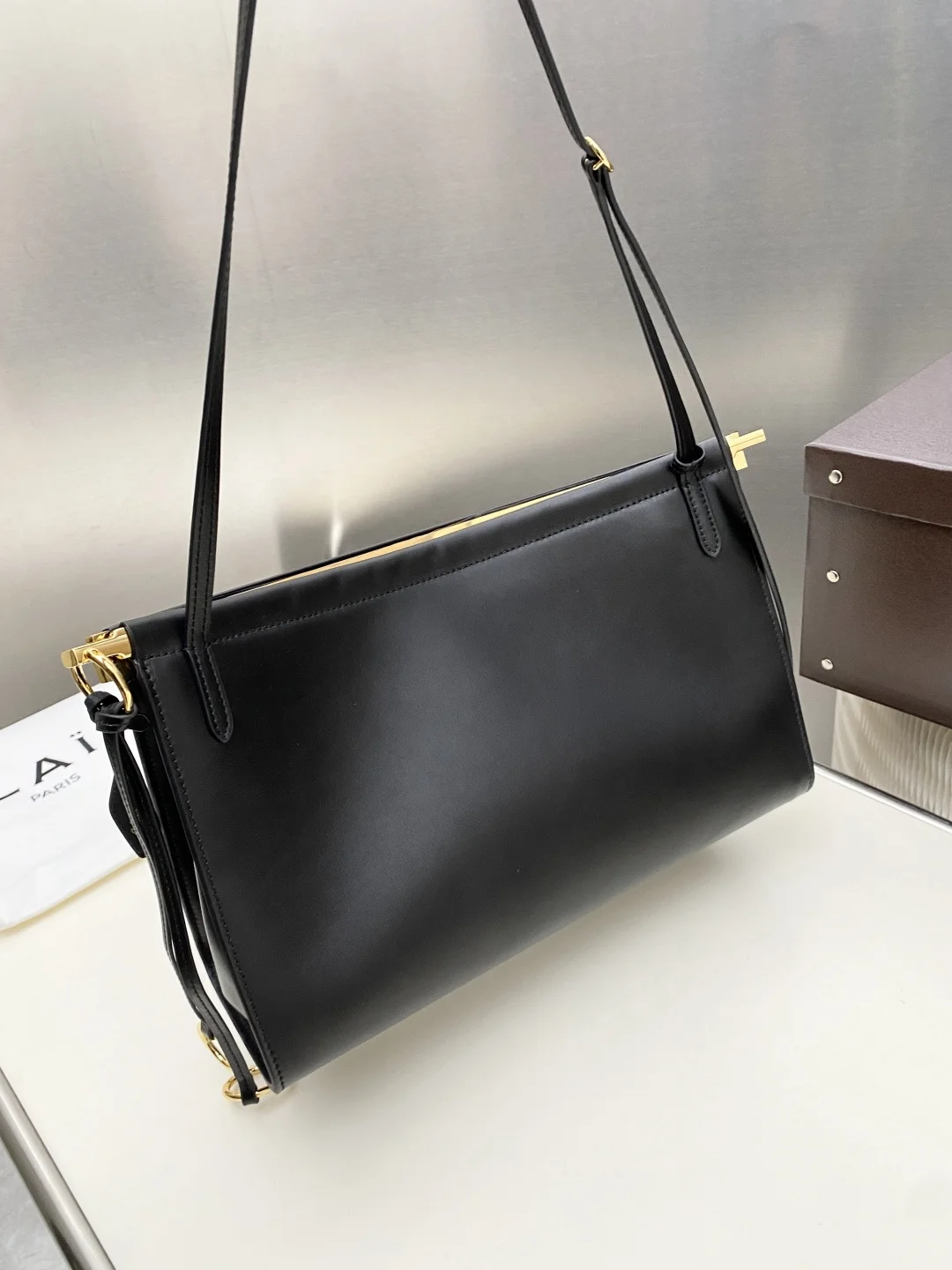 ALAIA Shoulder Bags Leather Suede (Black-Gold) 30X21X9CM G30202608100377 - Image 3
