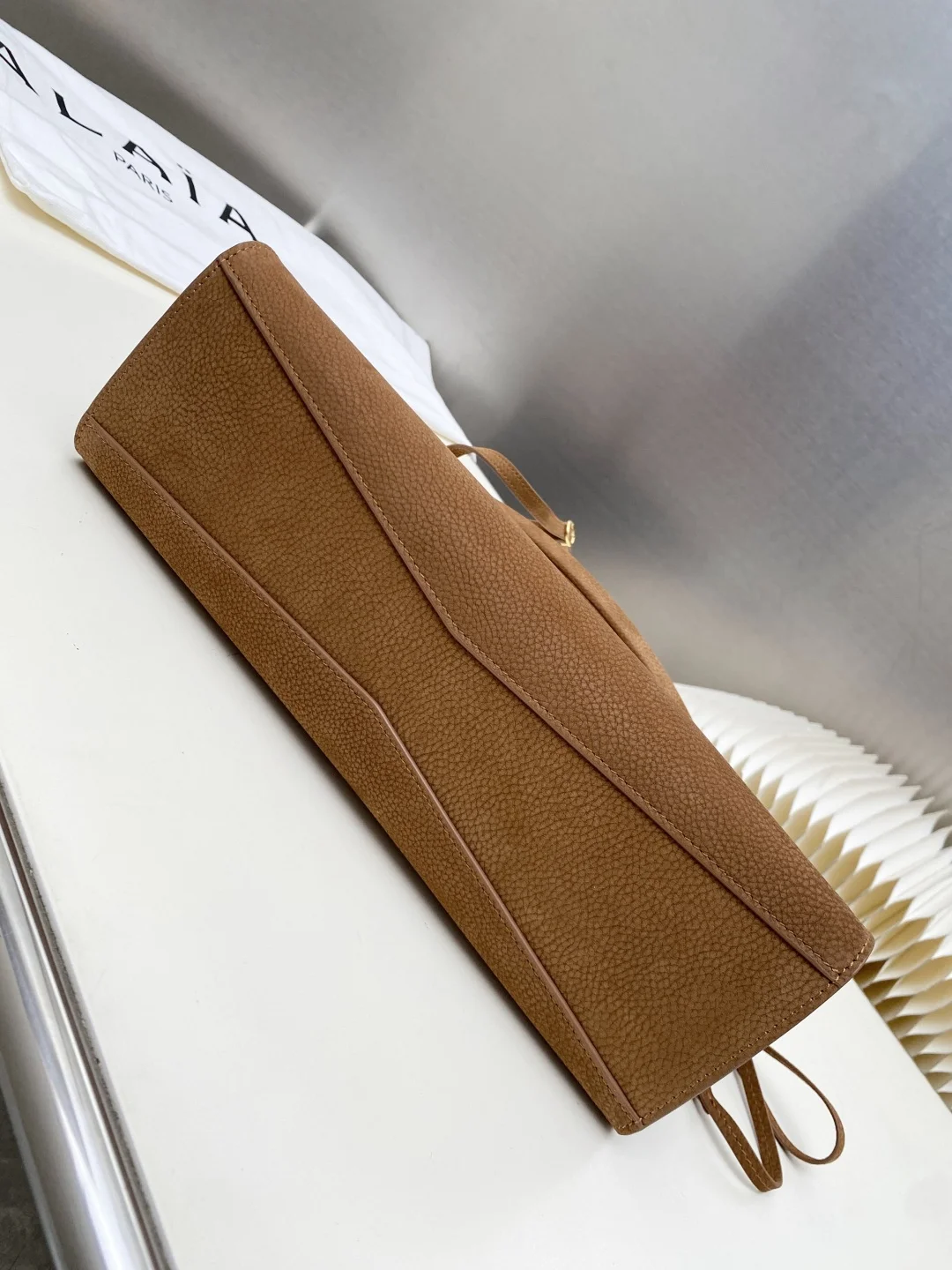 ALAIA Shoulder Bags Leather Suede (Brown) 30X21X9CM G30202608100381 - Image 7