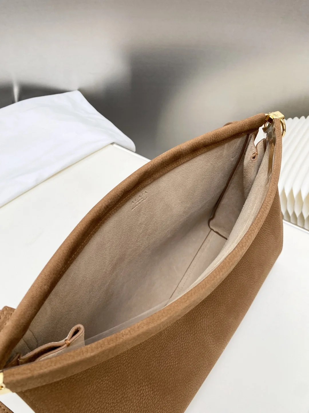 ALAIA Shoulder Bags Leather Suede (Brown) 30X21X9CM G30202608100381 - Image 8