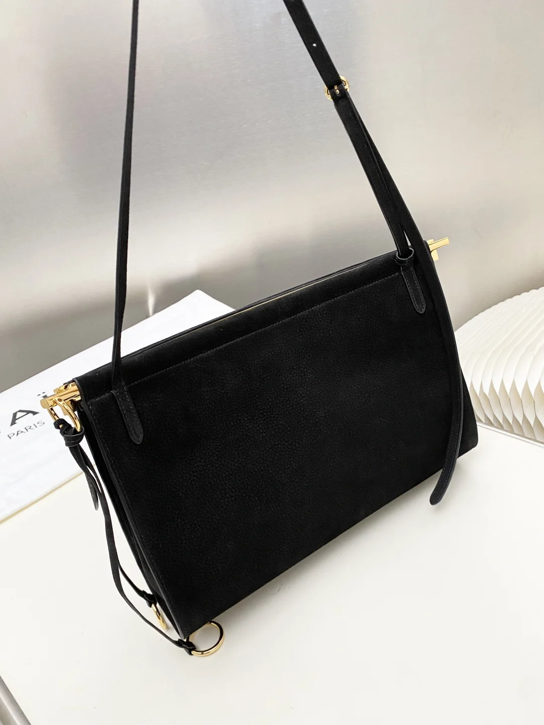 ALAIA Shoulder Bags Suede Leather (Black-Gold) 30X21X9CM G30202608100378 - Image 4