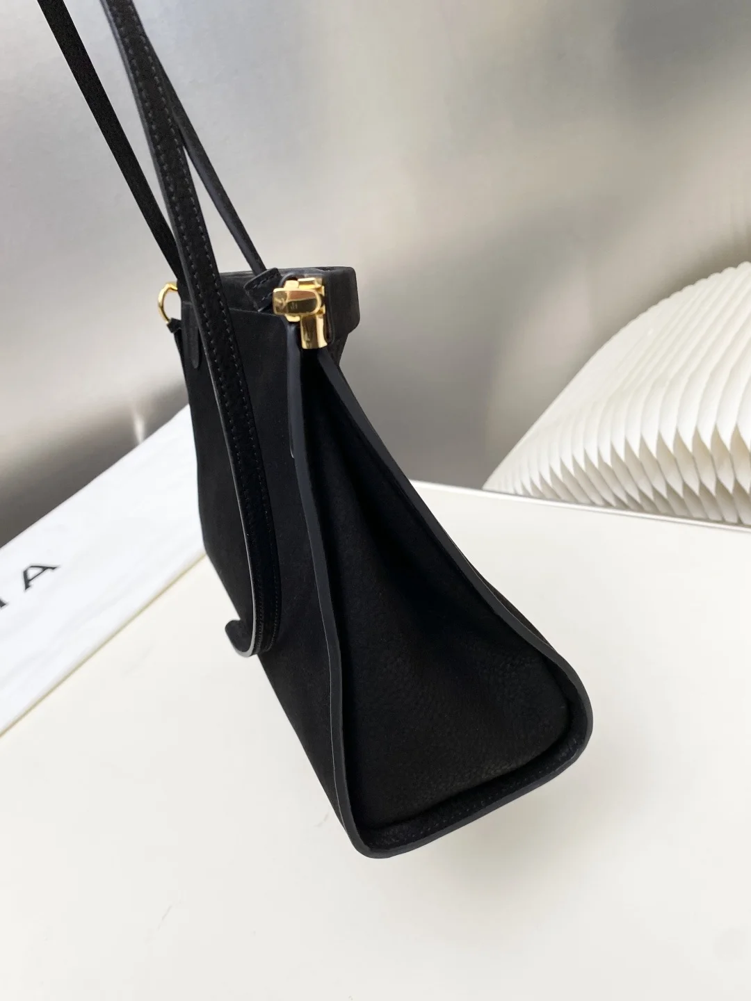 ALAIA Shoulder Bags Suede Leather (Black-Gold) 30X21X9CM G30202608100378 - Image 9