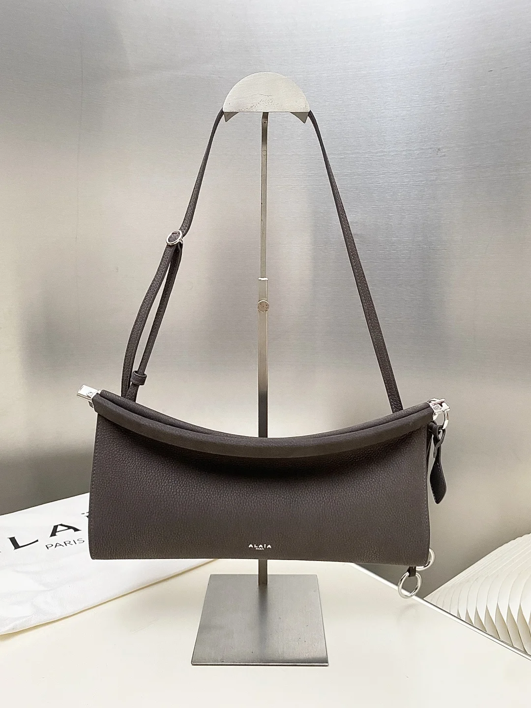 ALAIA Shoulder Bags Suede Leather (Brown-Silver) 30X14X9CM G00202608100394