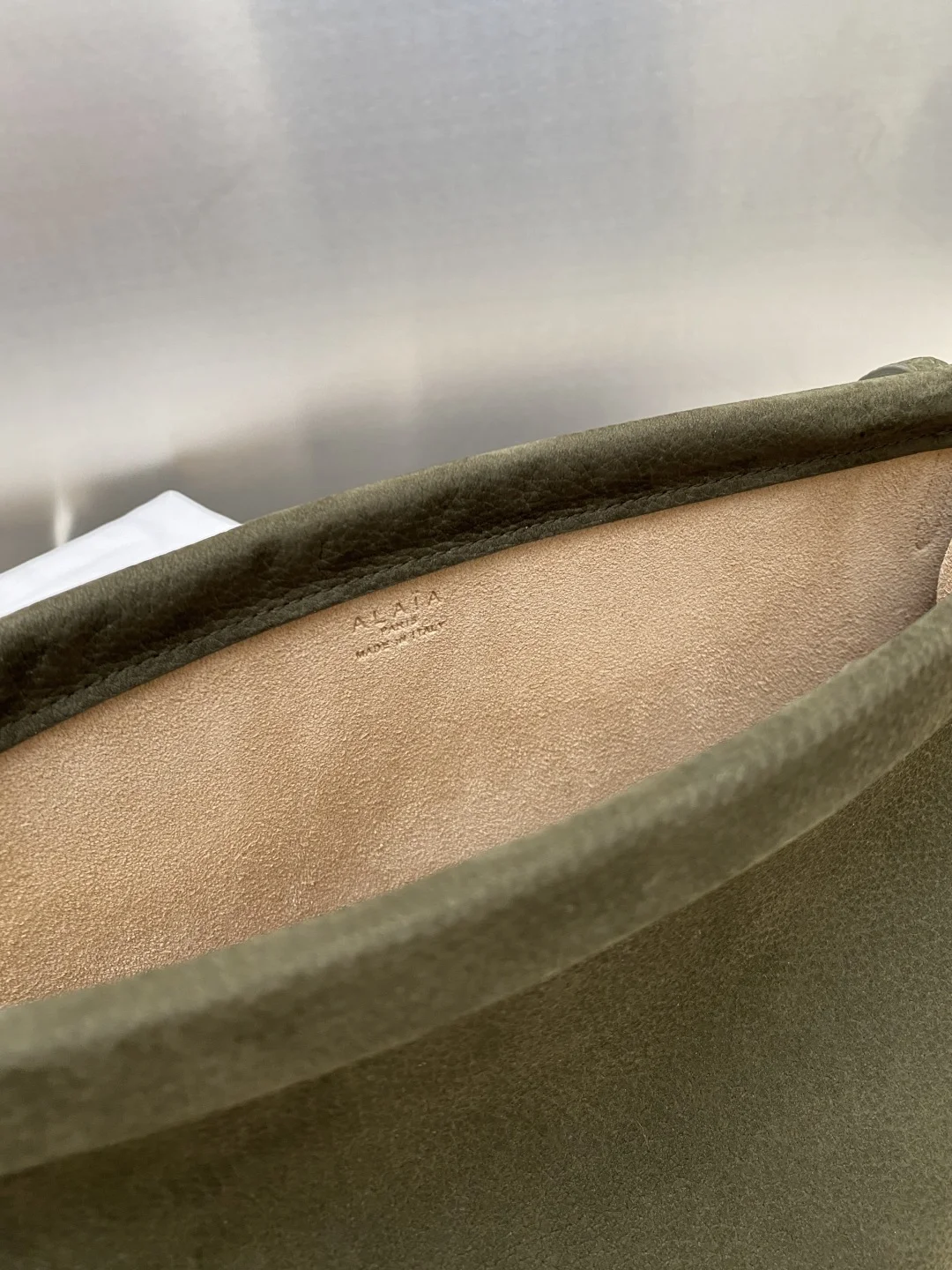 ALAIA Shoulder Bags Suede Leather (Green-Gold) 30X21X9CM G30202608100380 - Image 9