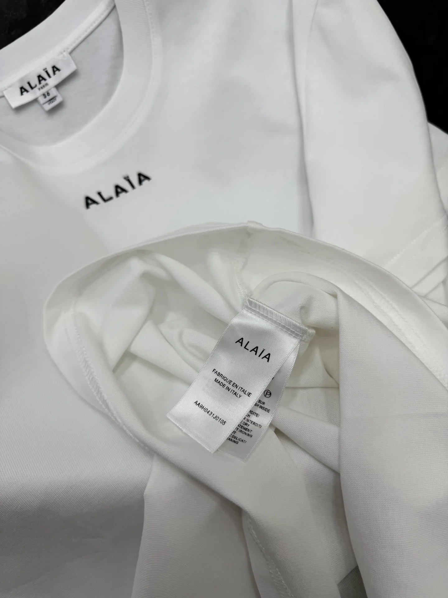 ALAIA T-shirts Cotton S-M-L A85202608041200 - Image 5