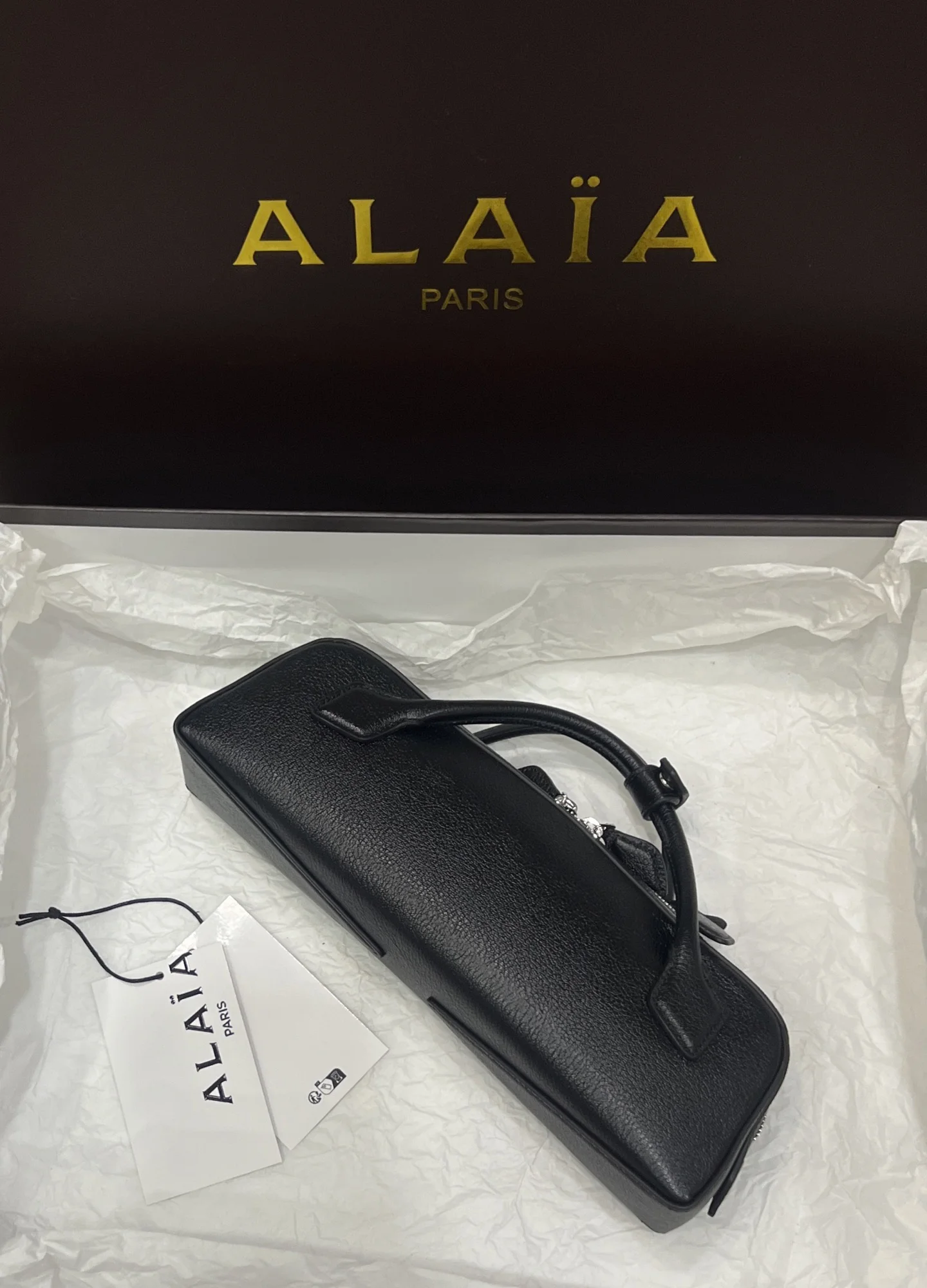ALAIA Top Handle Bags Calf Leather (Black) 31X10X7CM G00202608100414 - Image 4