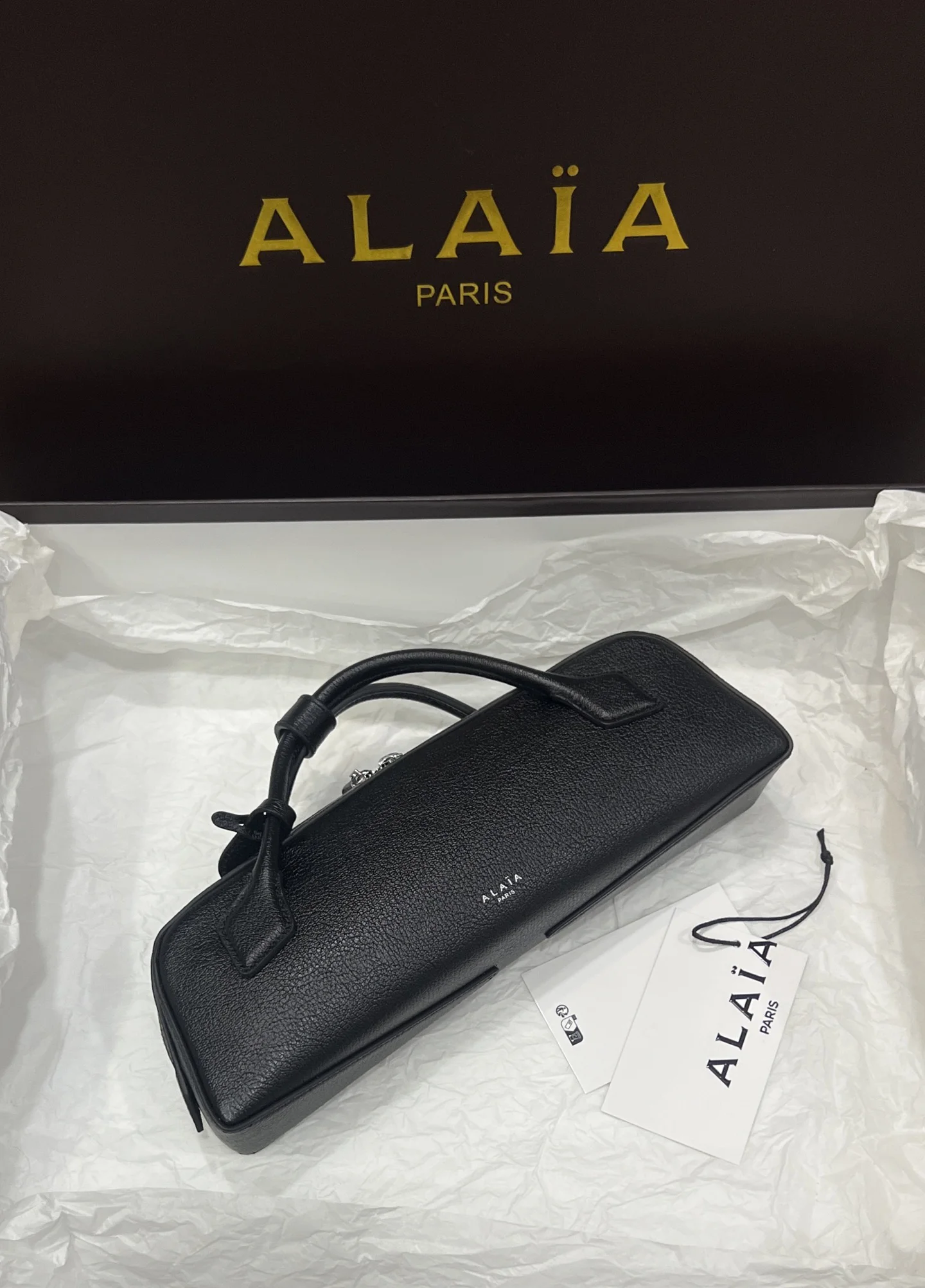 ALAIA Top Handle Bags Calf Leather (Black) 31X10X7CM G00202608100414 - Image 6