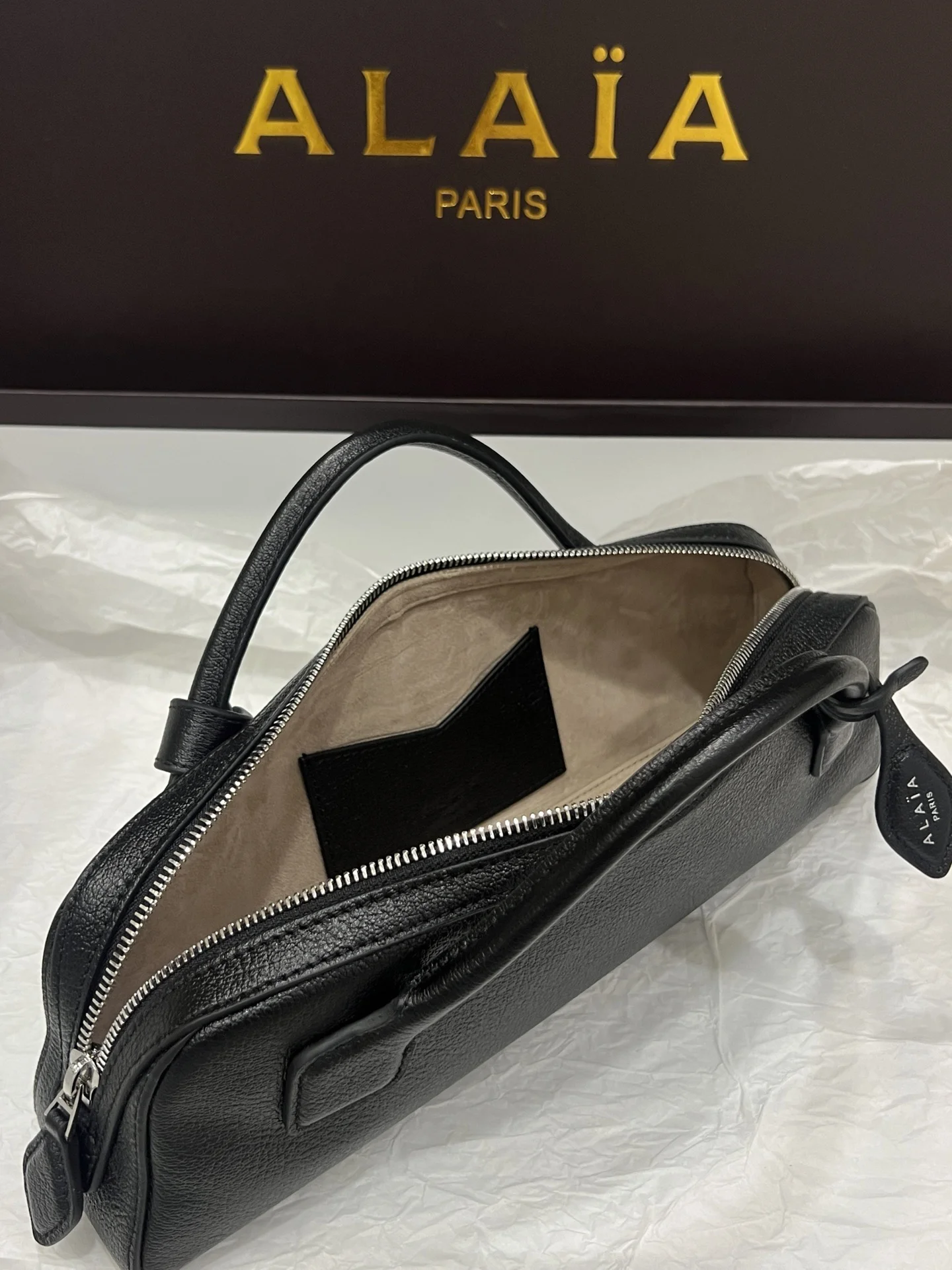 ALAIA Top Handle Bags Calf Leather (Black) 31X10X7CM G00202608100414 - Image 7
