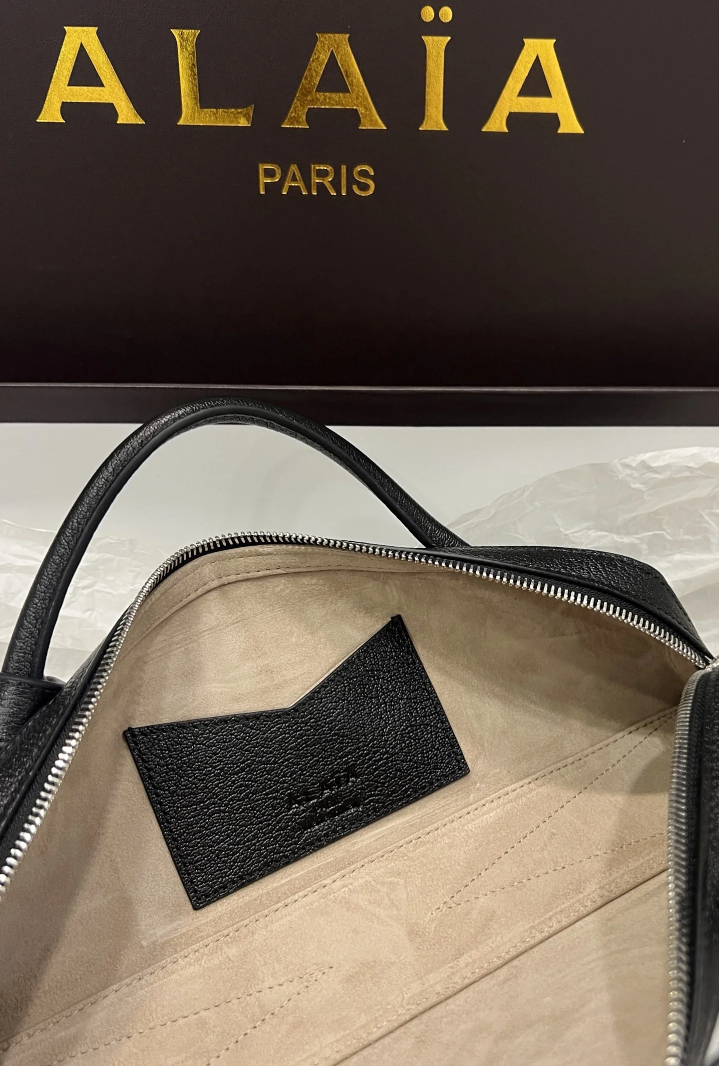 ALAIA Top Handle Bags Calf Leather (Black) 31X10X7CM G00202608100414 - Image 9