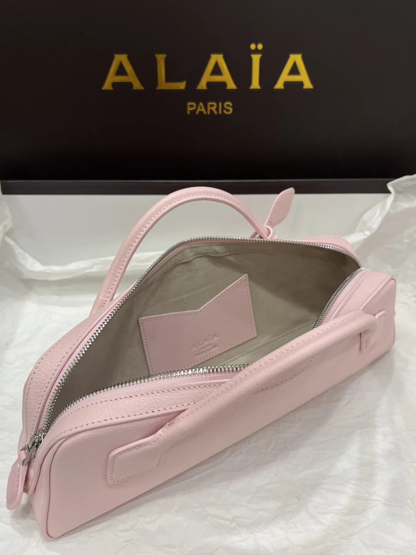 ALAIA Top Handle Bags Calf Leather (Pink) 31X10X7CM G00202608100402 - Image 7